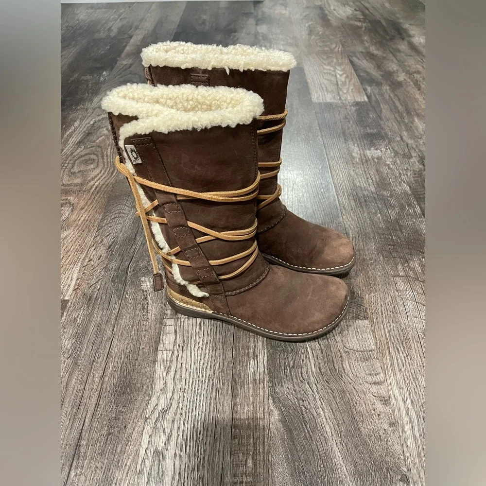UGG Brown Shearling-Lined Winter‎ Boots
